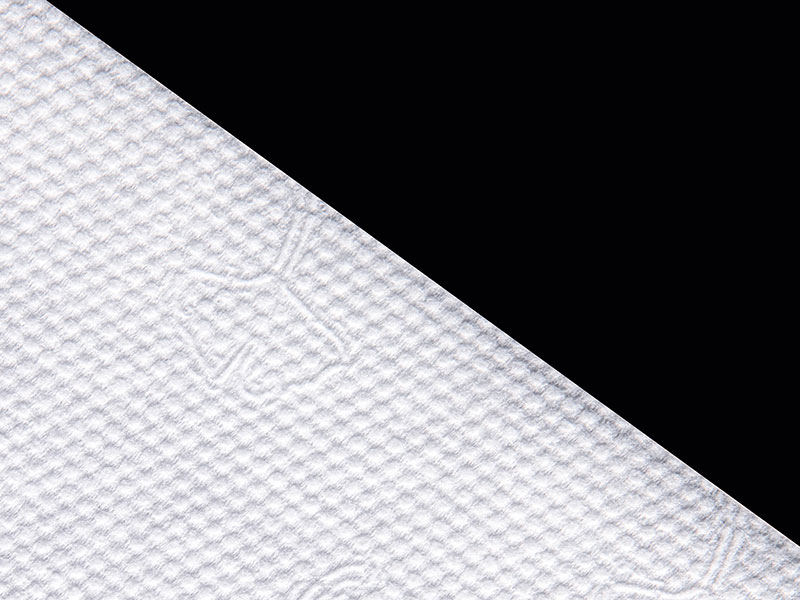 Netkaná textília z viskózy a polyesteru v štýle ginkgo bodkovaná na suché alebo vlhčené obrúsky